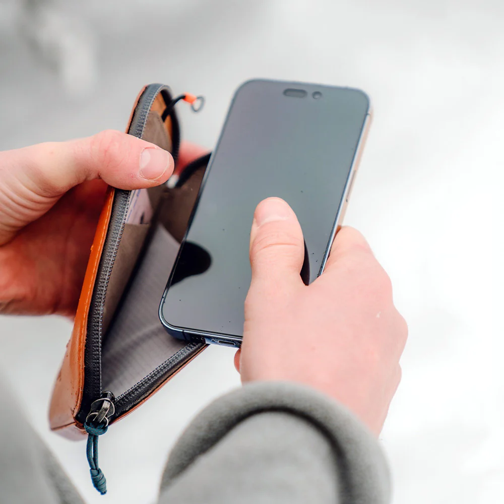 Venture Phone Pocket - Bronze - Image 4