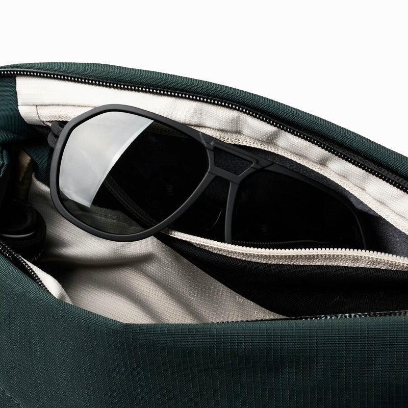 Venture Sling Bag 9L - Deep Ocean - Image 10