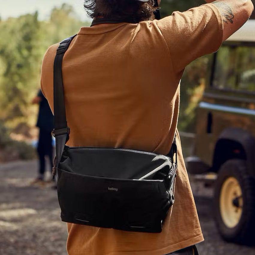 Venture Sling Bag Camera Edition 10L - Midnight - Image 2