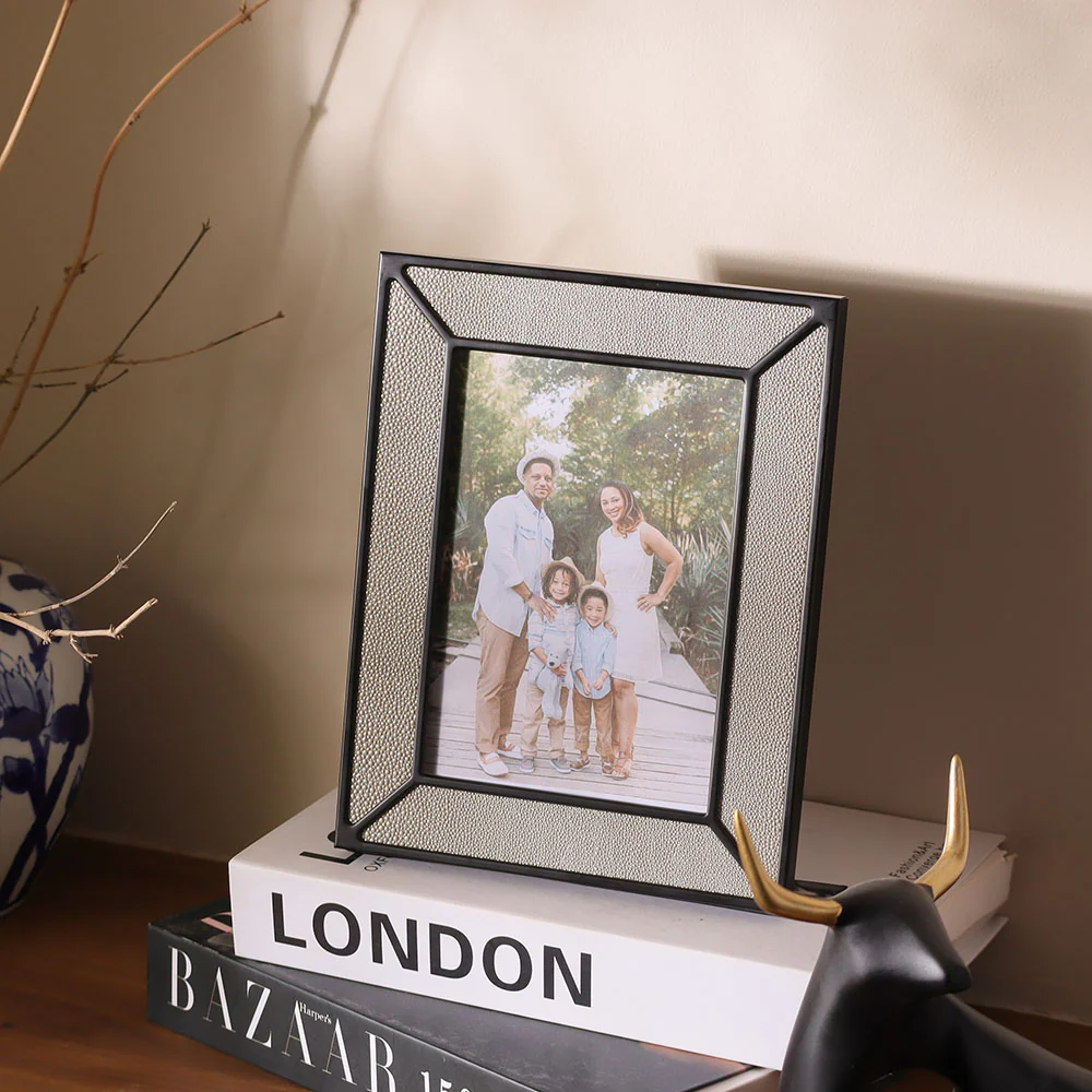 Vera Photo Frame Large - Grey Black - Image 4