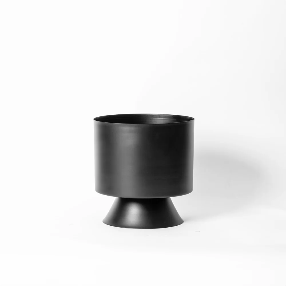 Vera Round Metal Planter Medium - Black - Image 3