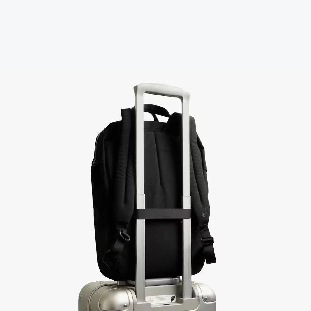 Via Workpack 18L - Black - Image 11