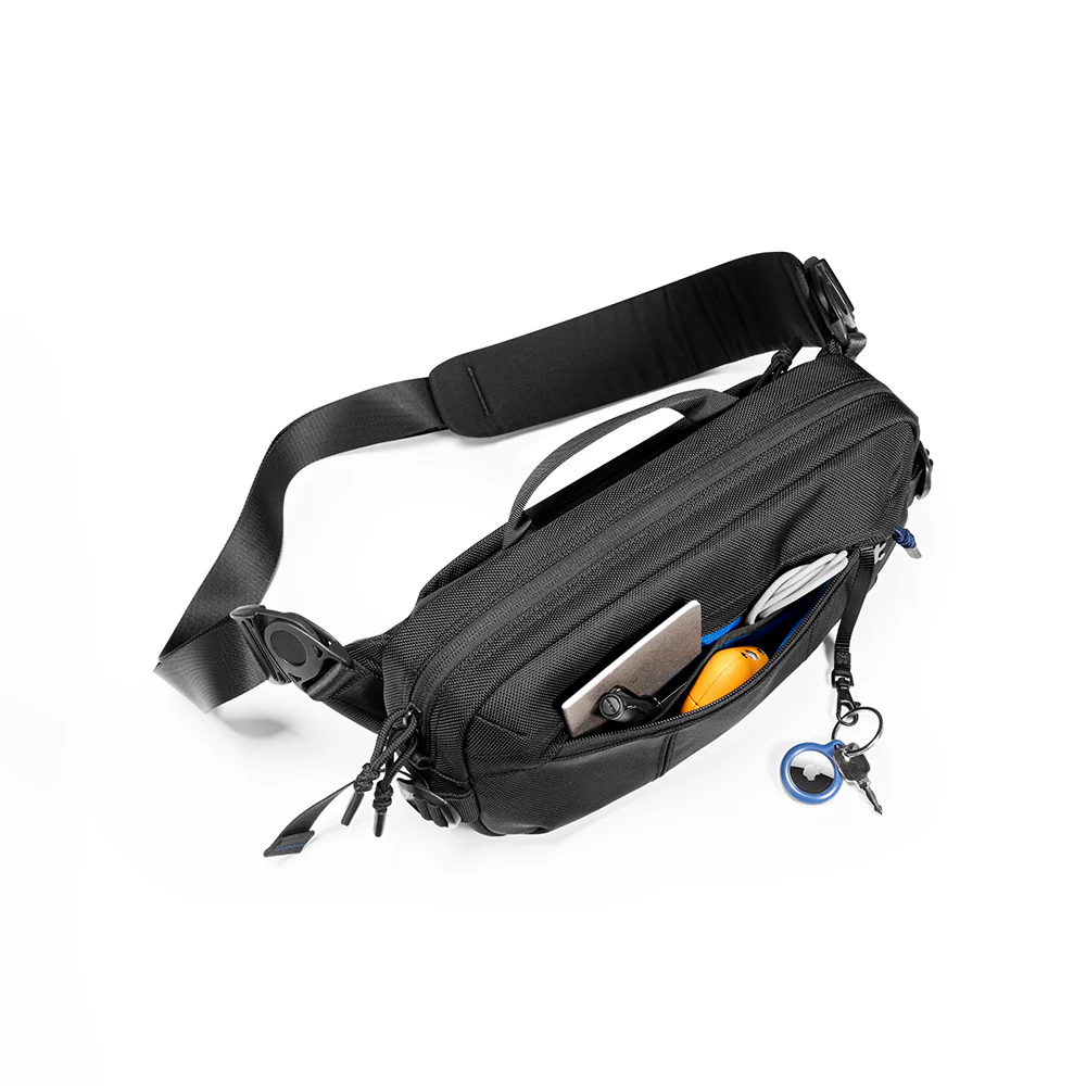 Wander Daily Sling Bag 5.5L - Black - Image 13