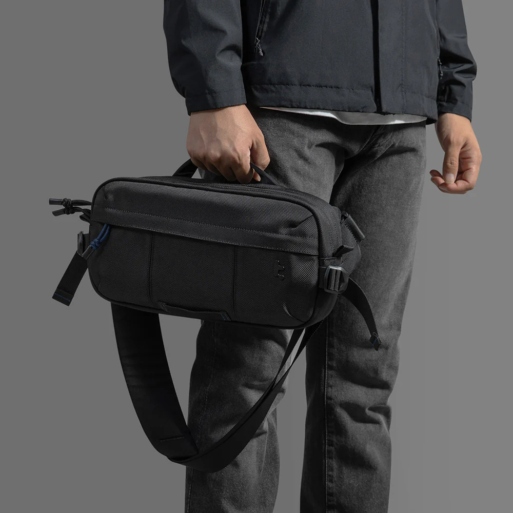Wander Daily Sling Bag 5.5L - Black - Image 6