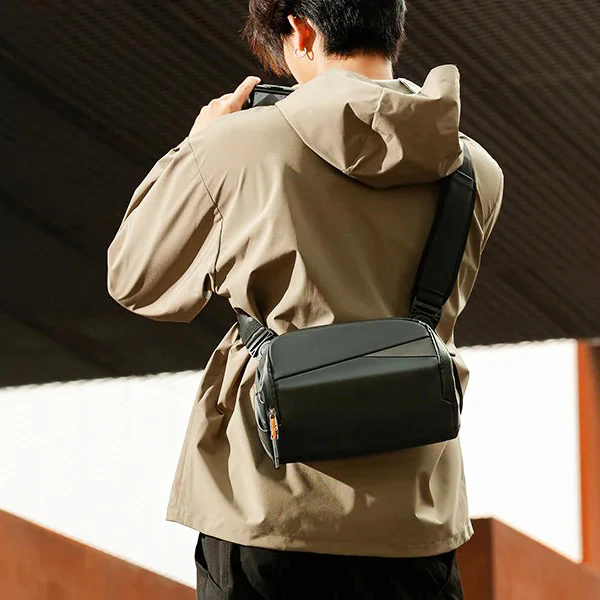 X-Modo Crossbody Organizer - Black - Image 5