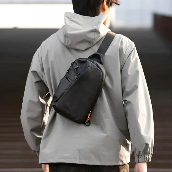 X-Row Sling Bag - Black - Image 3