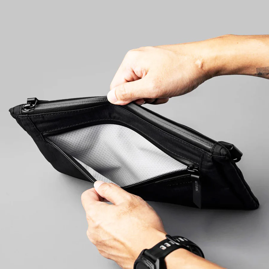 Zip Pouch Max V2 - Axoflux Black - Image 9